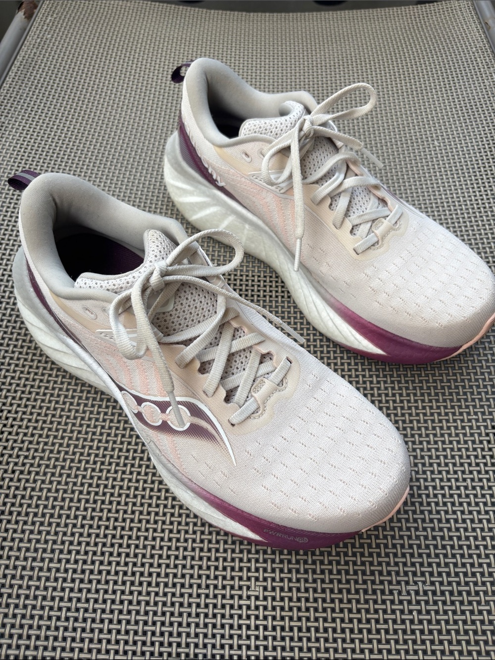 Saucony Triumph 22 women's running shoes